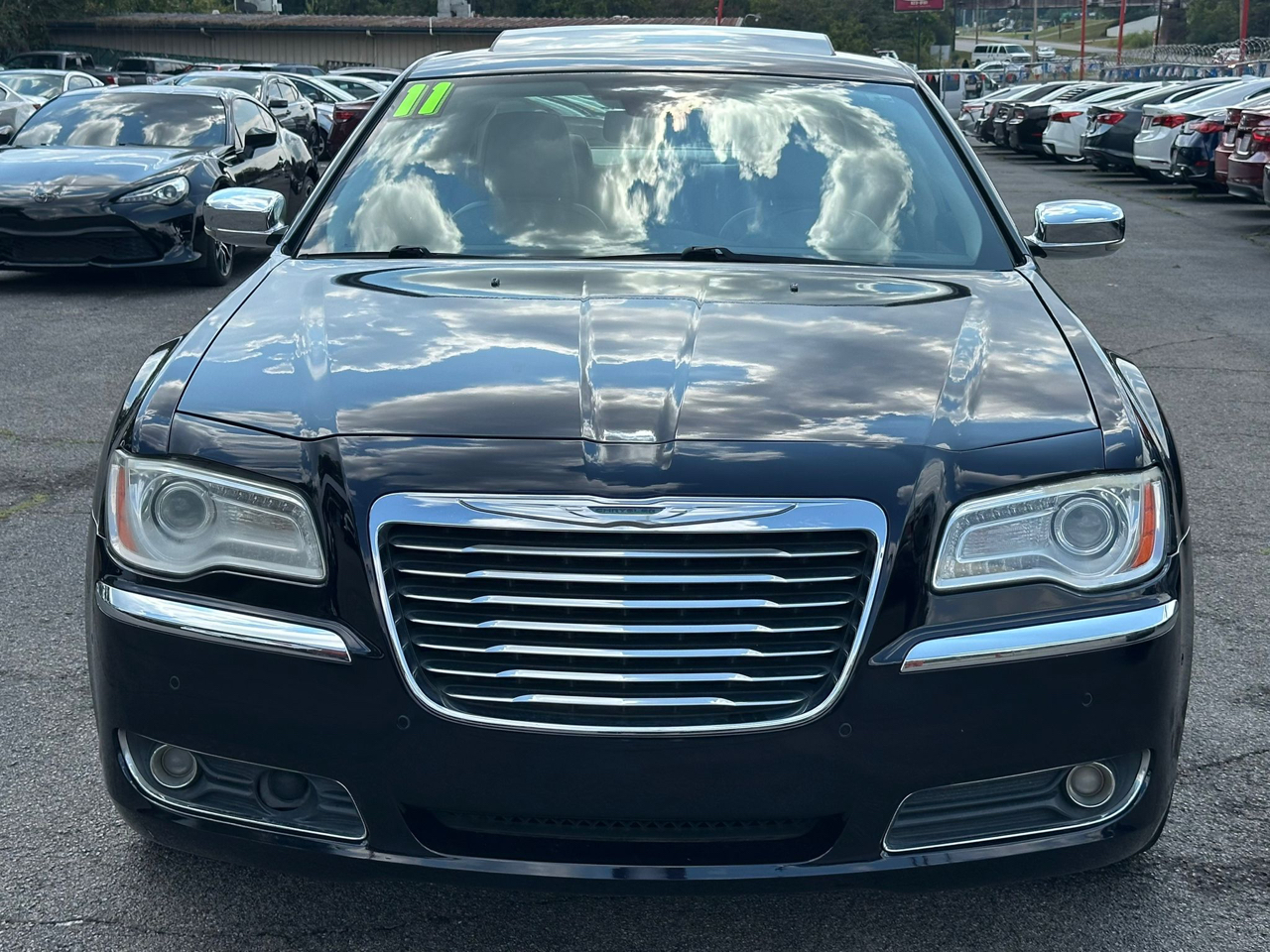 Chrysler 300 4dr Sdn 300C RWD 2011