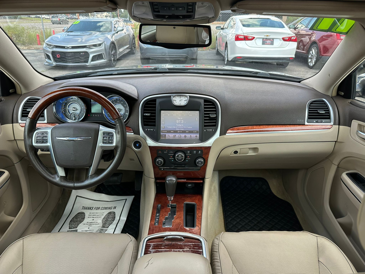 Chrysler 300 4dr Sdn 300C RWD 2011