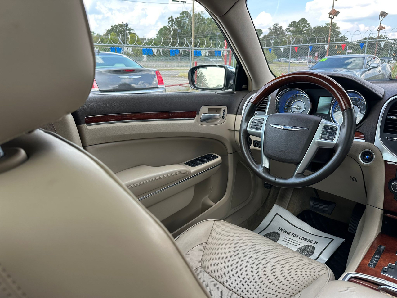 Chrysler 300 4dr Sdn 300C RWD 2011