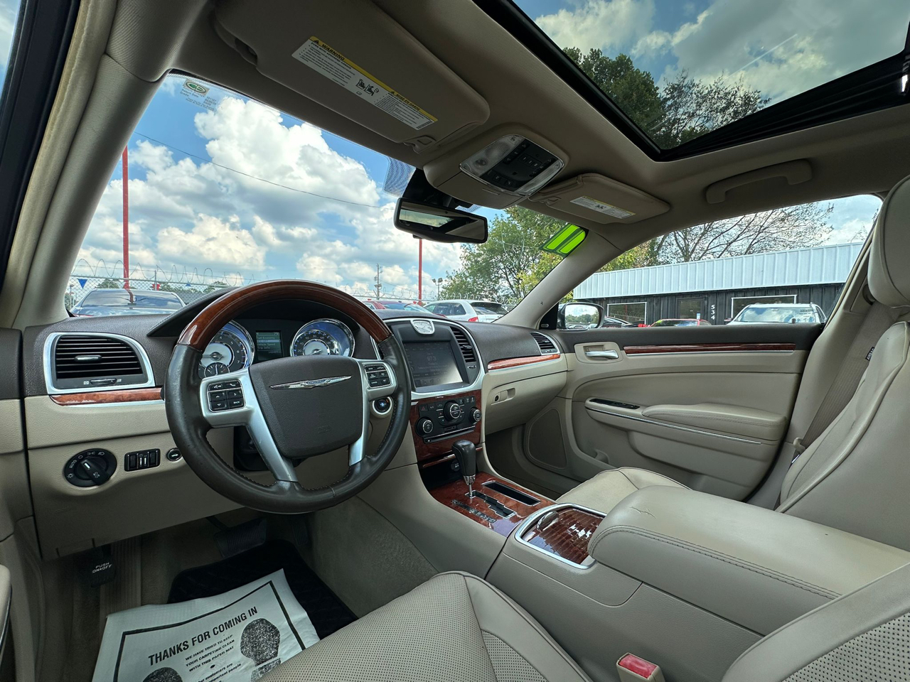 Chrysler 300 4dr Sdn 300C RWD 2011