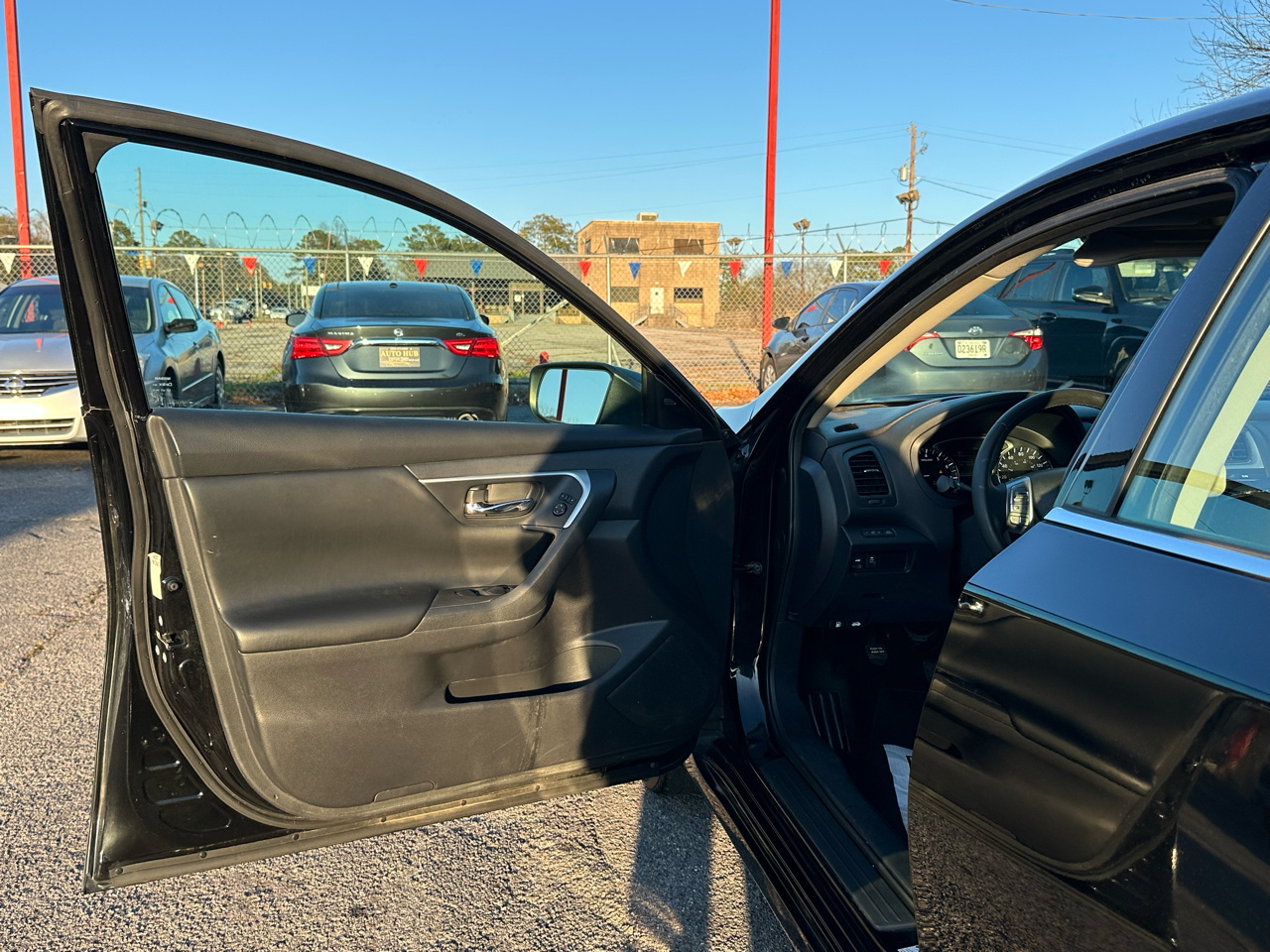 Nissan Altima 2.5 SV Sedan 2017