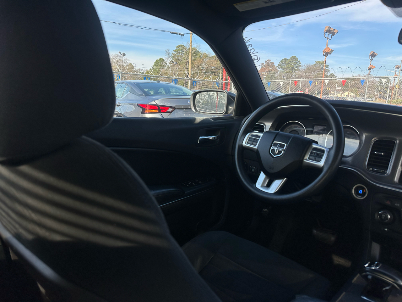 Dodge Charger 4dr Sdn SE RWD 2012