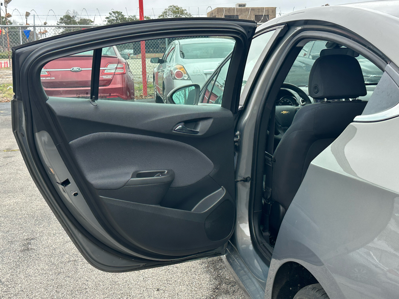 Chevrolet Cruze 4dr Sdn LT 2019