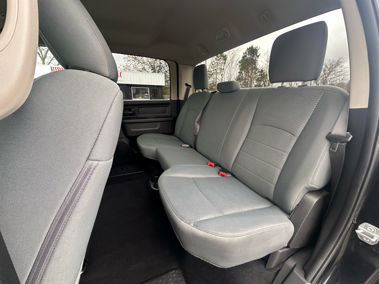 RAM 1500 Classic Express 4x2 Crew Cab 5'7" Box 2019