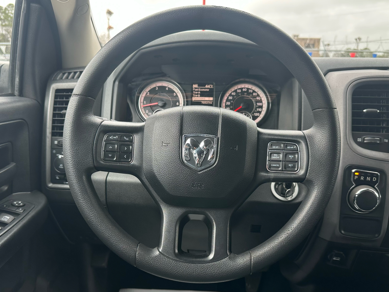 RAM 1500 Classic Express 4x2 Crew Cab 5'7" Box 2019