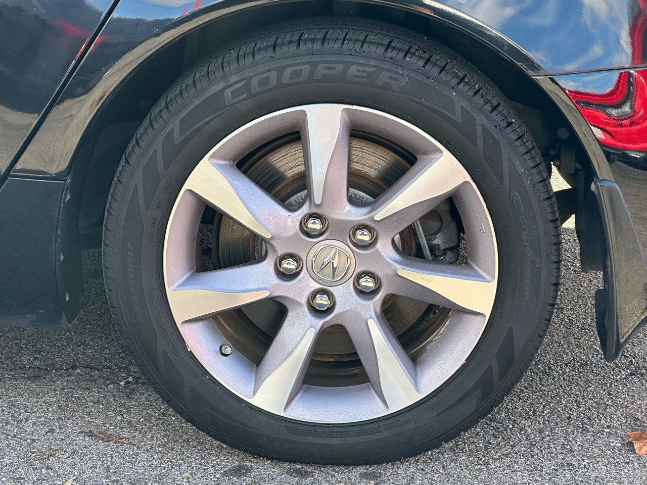 Acura TL 4dr Sdn Auto 2WD 2013