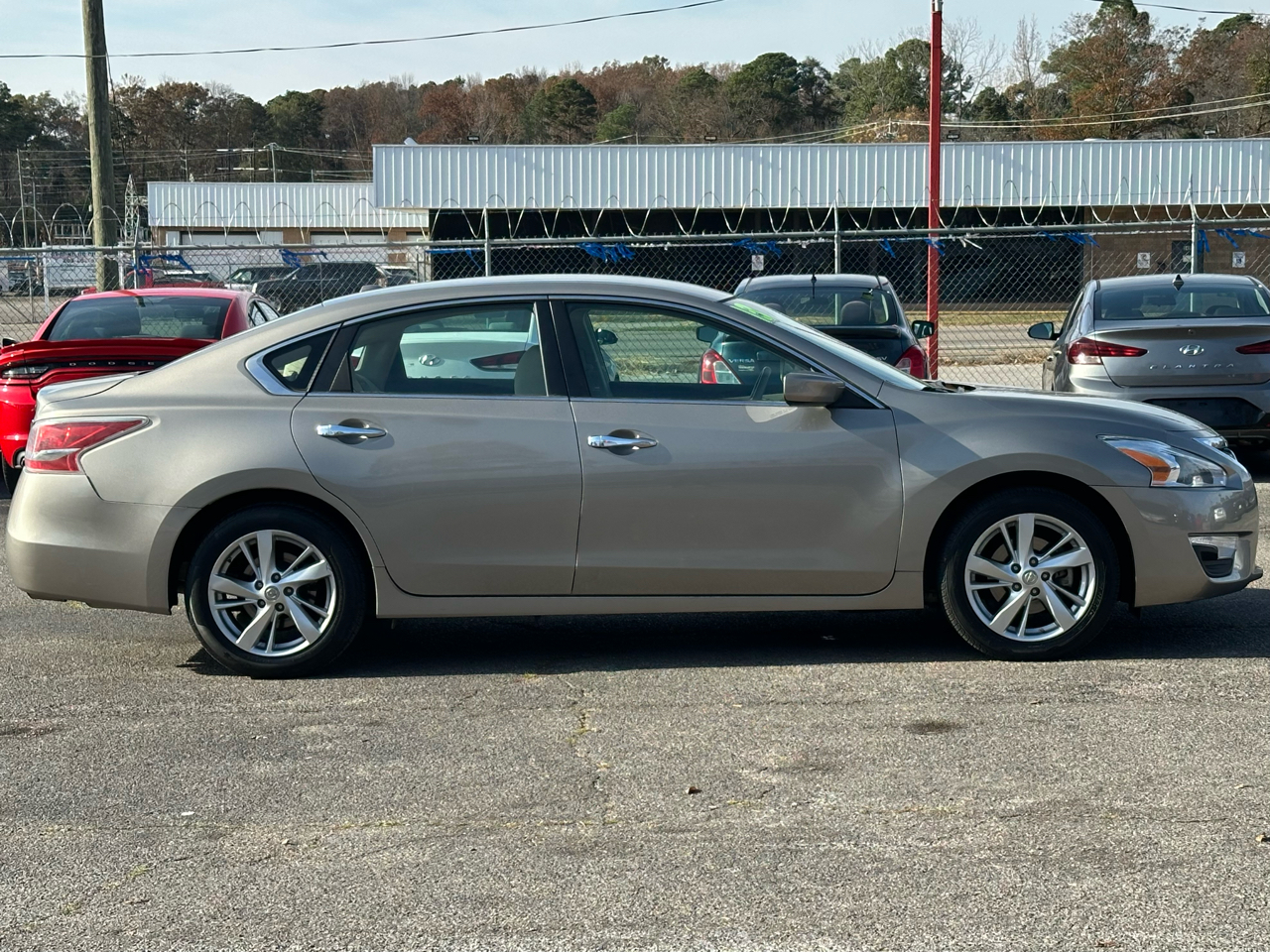 Nissan Altima 4dr Sdn I4 2.5 SV 2013