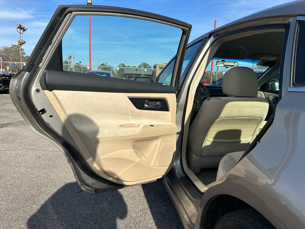 Nissan Altima 4dr Sdn I4 2.5 SV 2013