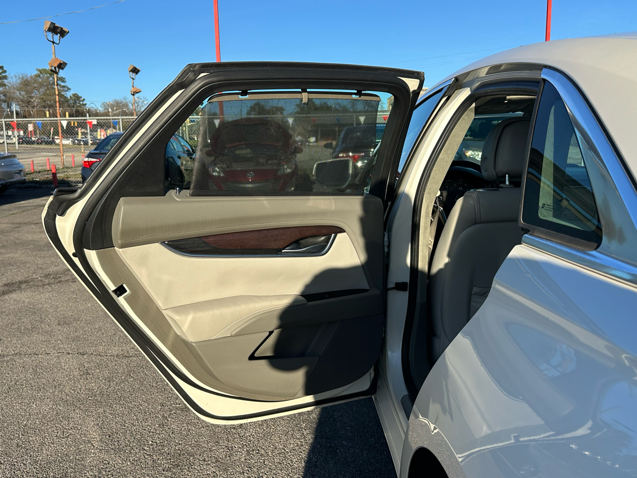 Cadillac XTS 4dr Sdn Platinum FWD 2013