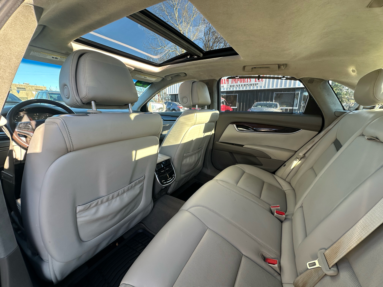 Cadillac XTS 4dr Sdn Platinum FWD 2013