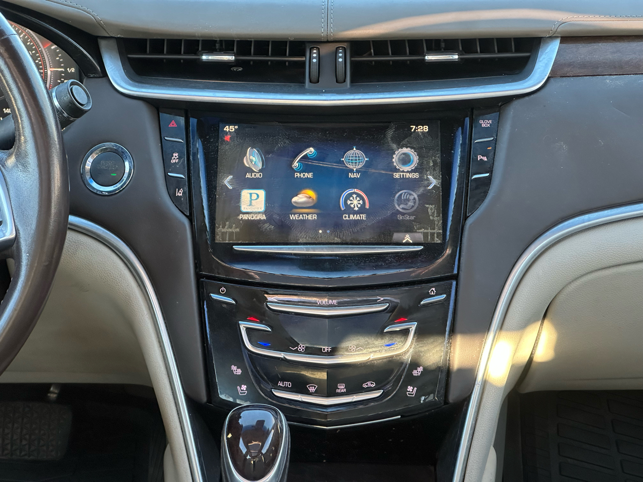 Cadillac XTS 4dr Sdn Platinum FWD 2013