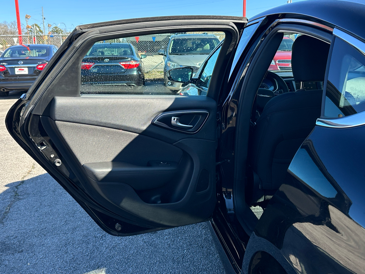 Chrysler 200 4dr Sdn Limited FWD 2016