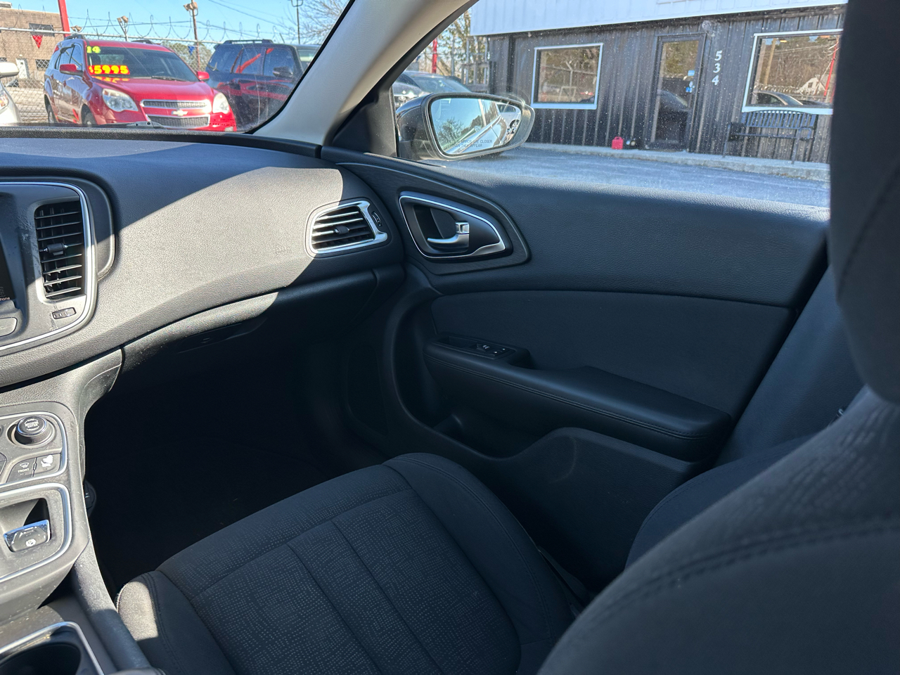 Chrysler 200 4dr Sdn Limited FWD 2016