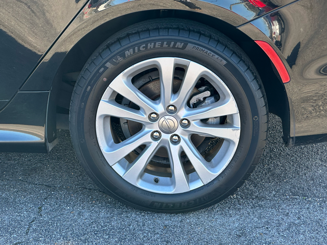 Chrysler 200 4dr Sdn Limited FWD 2016