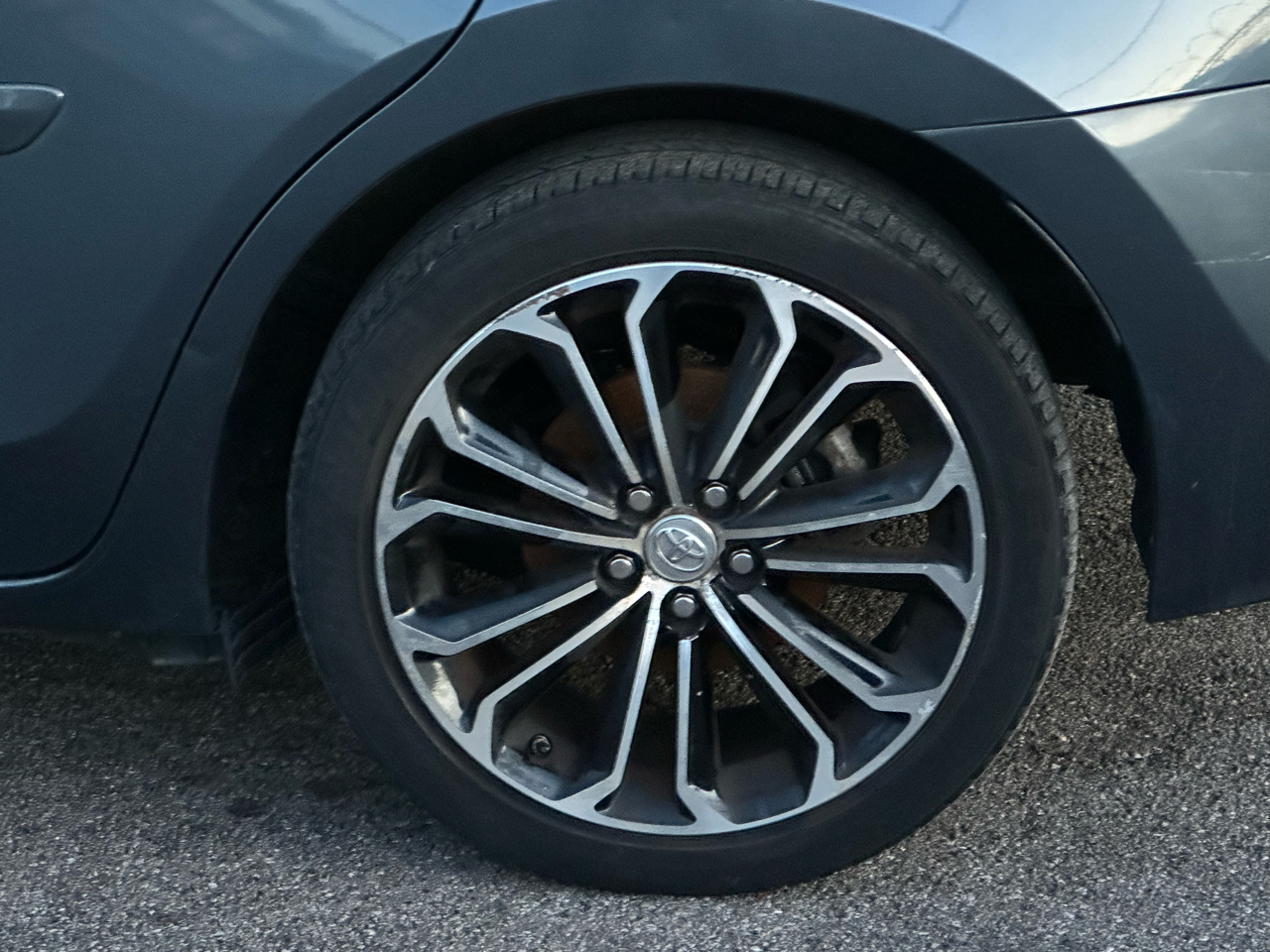 Toyota Corolla 4dr Sdn CVT LE Premium (Natl) 2014