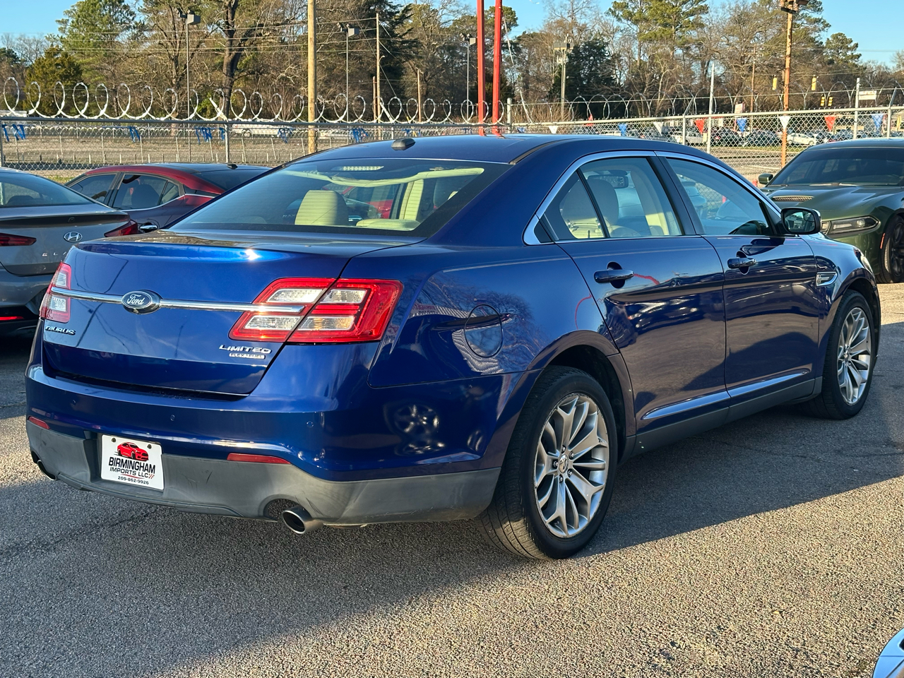 Ford Taurus 4dr Sdn Limited FWD 2014