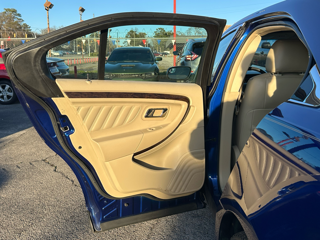 Ford Taurus 4dr Sdn Limited FWD 2014