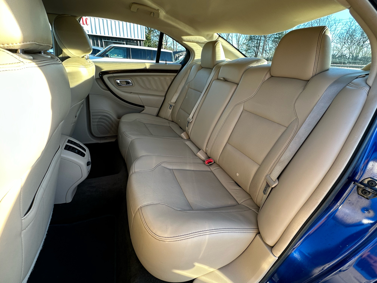 Ford Taurus 4dr Sdn Limited FWD 2014