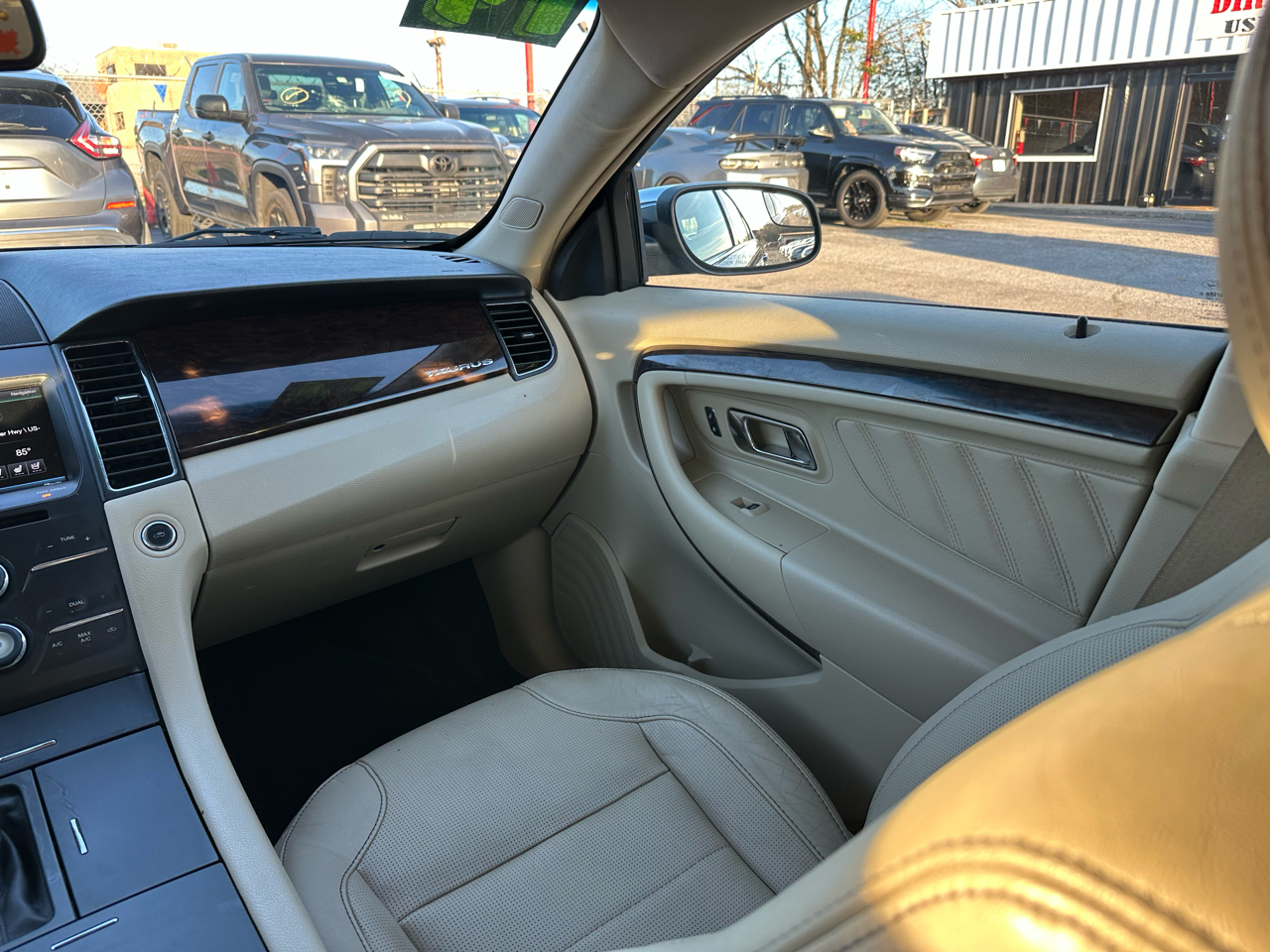 Ford Taurus 4dr Sdn Limited FWD 2014