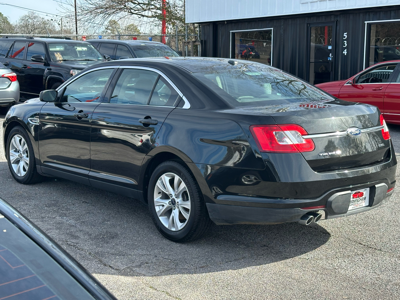 Ford Taurus 4dr Sdn SEL FWD 2011