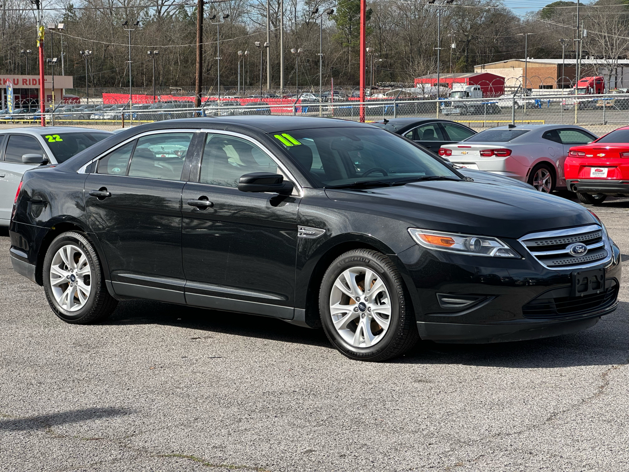 Ford Taurus 4dr Sdn SEL FWD 2011