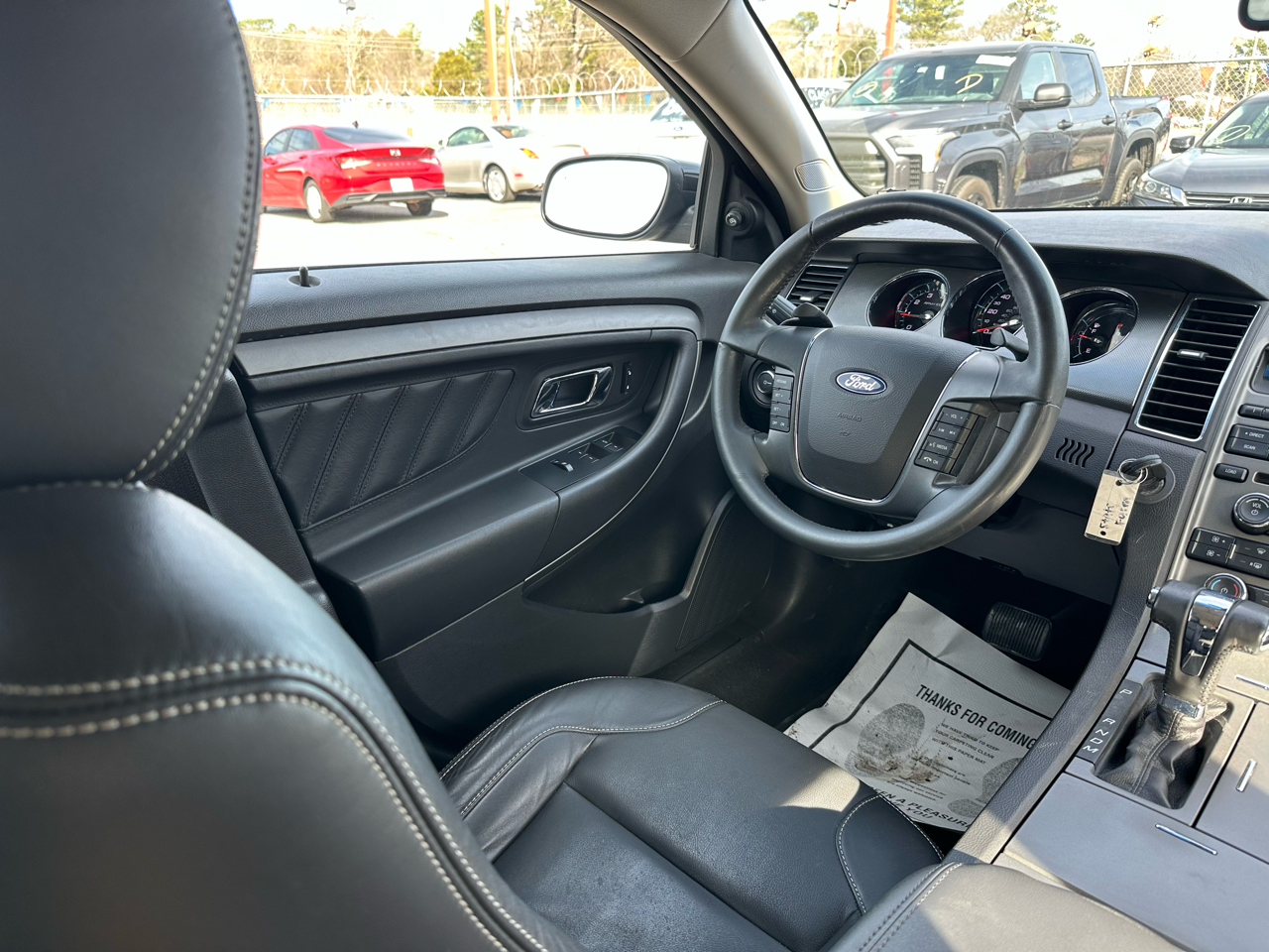 Ford Taurus 4dr Sdn SEL FWD 2011