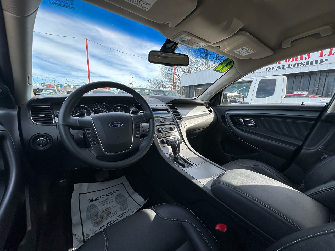 Ford Taurus 4dr Sdn SEL FWD 2011