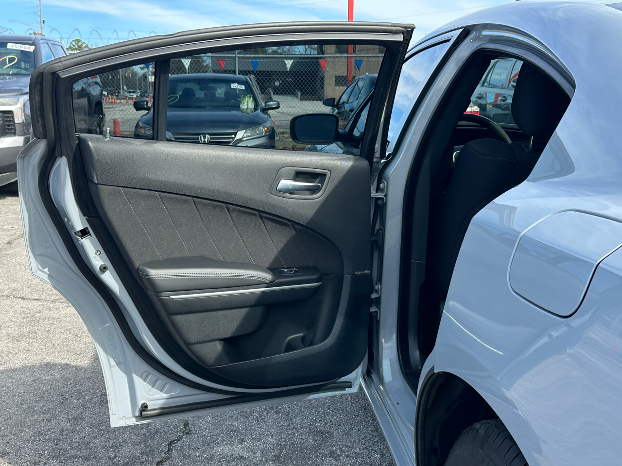 Dodge Charger SXT RWD 2022