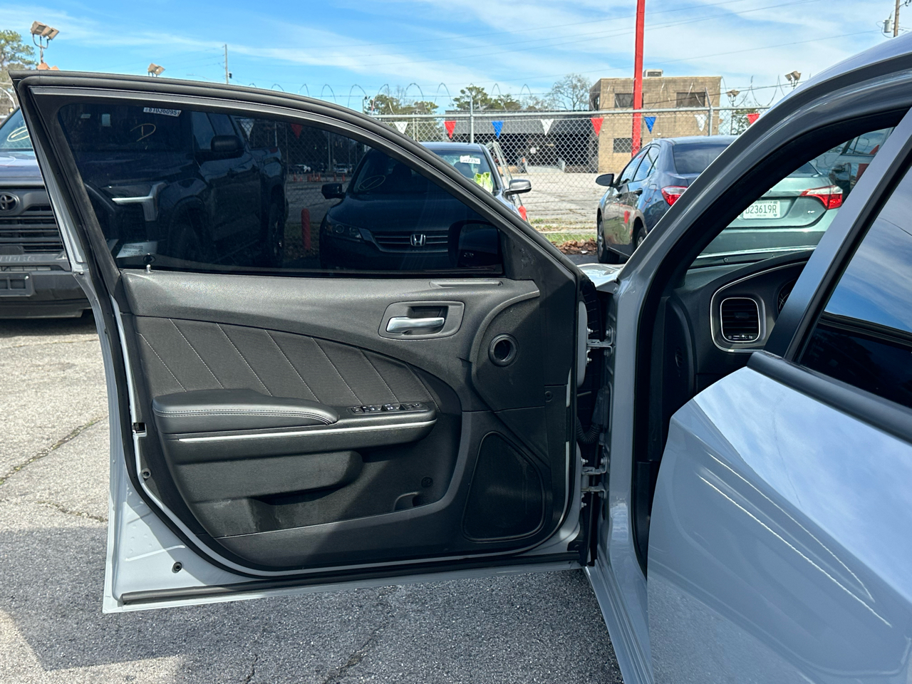 Dodge Charger SXT RWD 2022