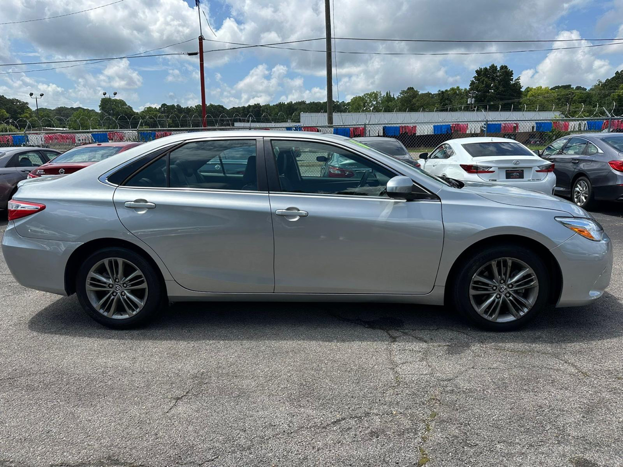 Toyota Camry 4dr Sdn I4 Auto SE w/Special Edition Pkg (Natl) 2016