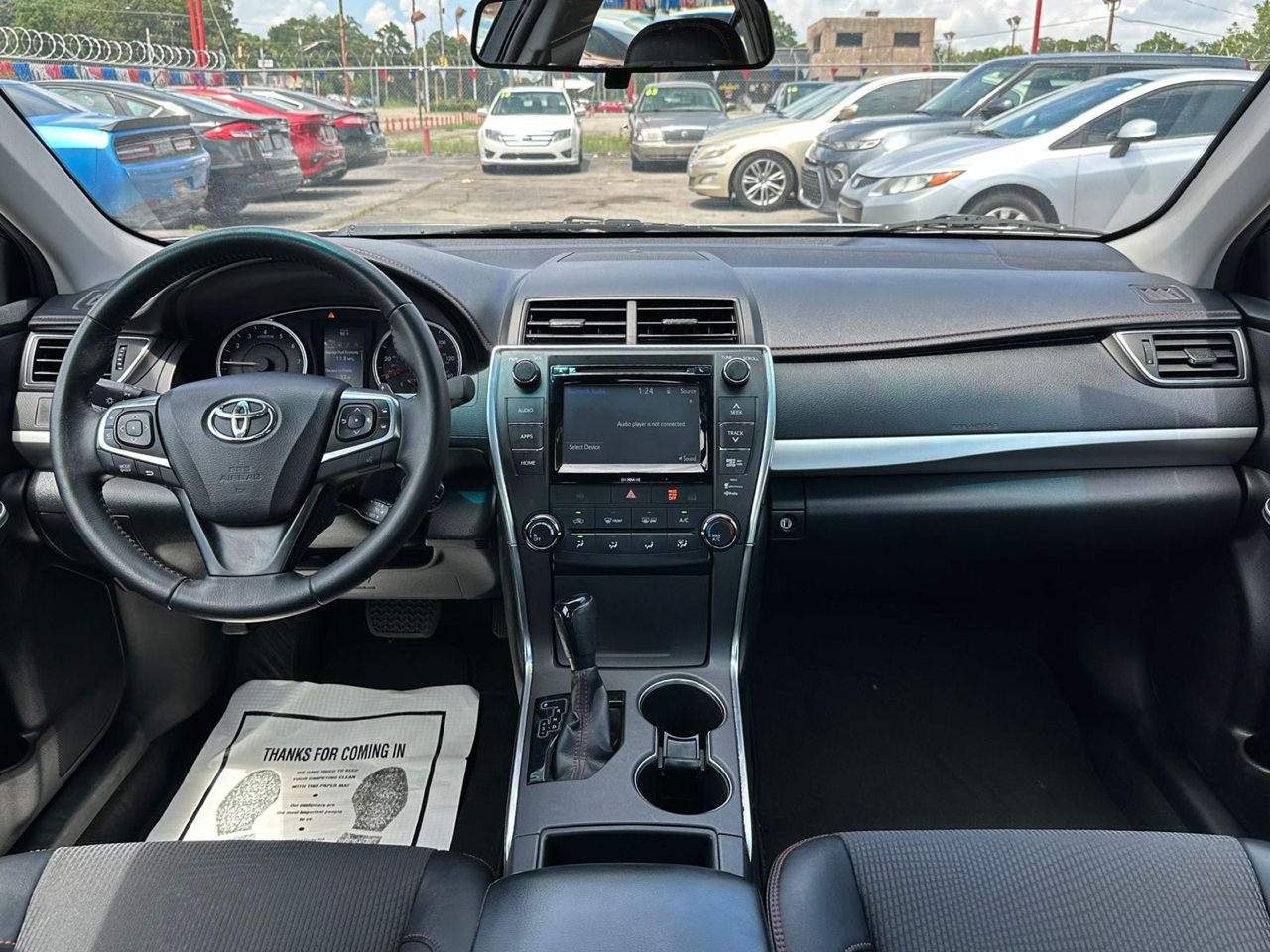 Toyota Camry 4dr Sdn I4 Auto SE w/Special Edition Pkg (Natl) 2016