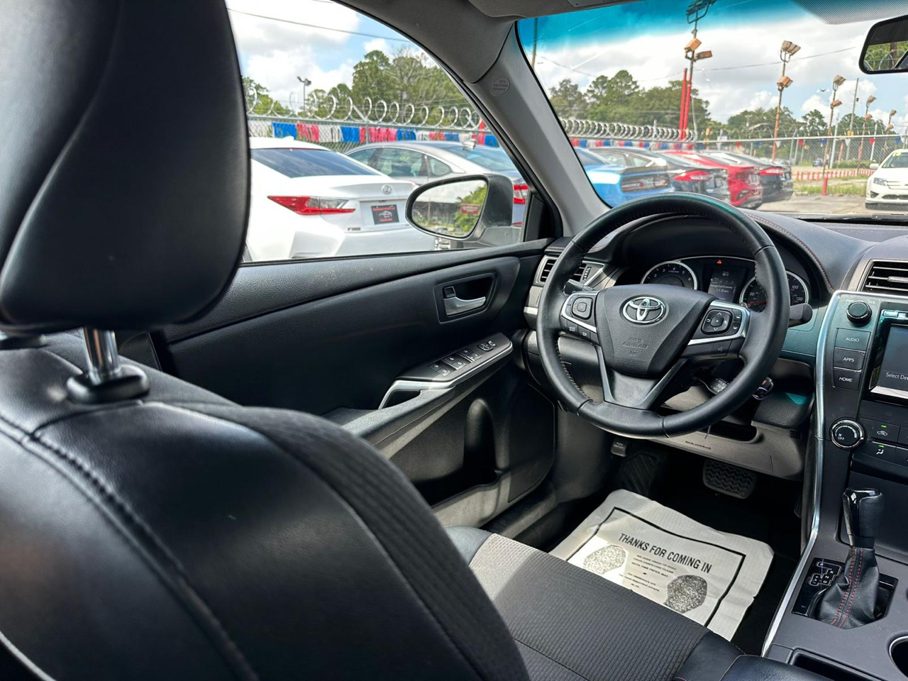 Toyota Camry 4dr Sdn I4 Auto SE w/Special Edition Pkg (Natl) 2016