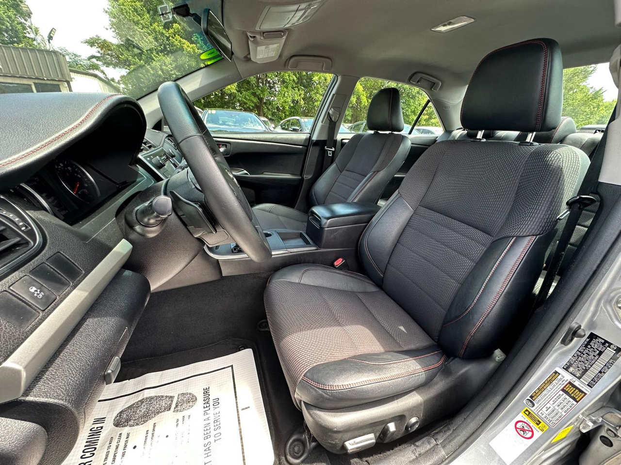 Toyota Camry 4dr Sdn I4 Auto SE w/Special Edition Pkg (Natl) 2016