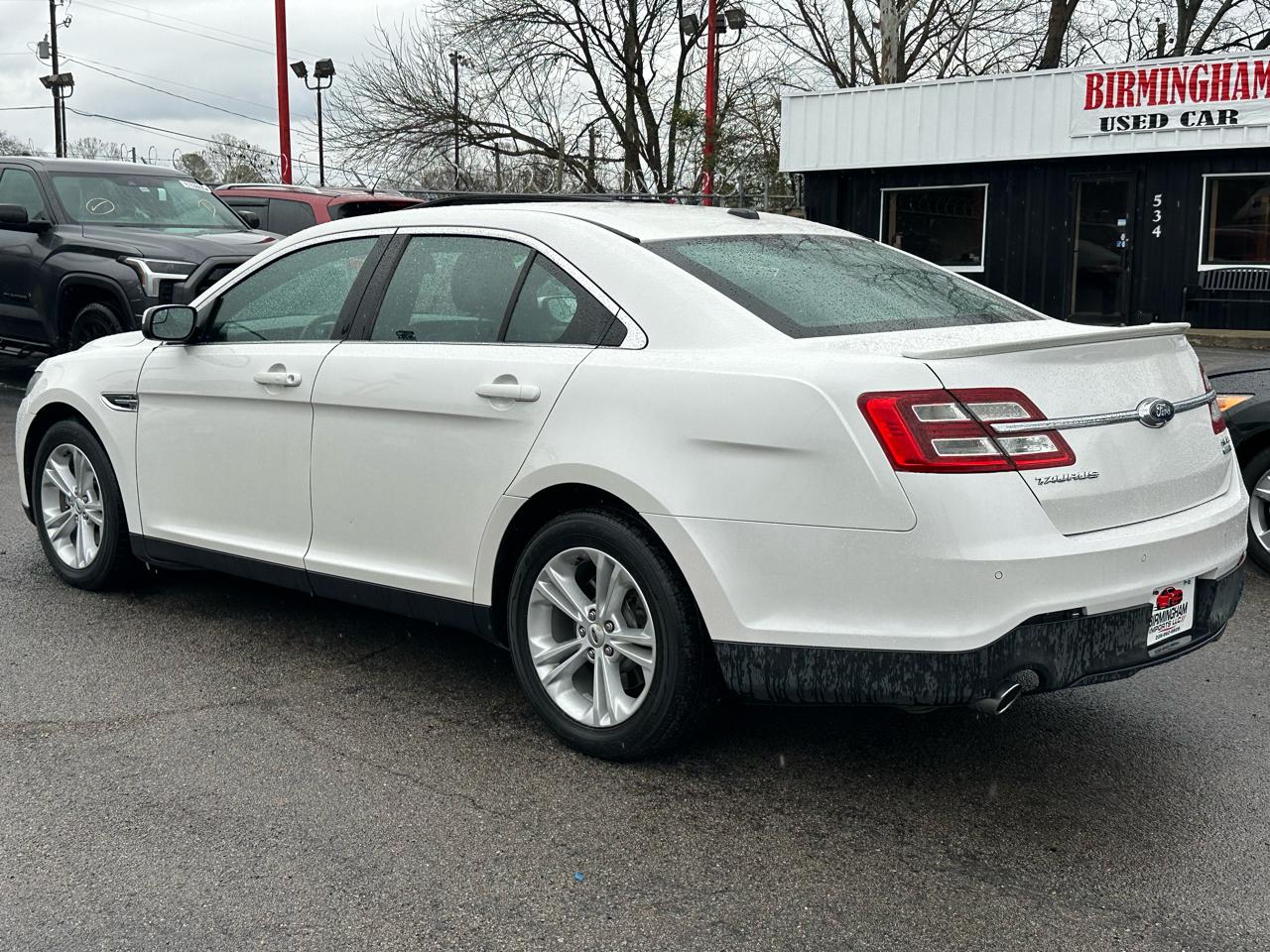 Ford Taurus 4dr Sdn SEL AWD 2015