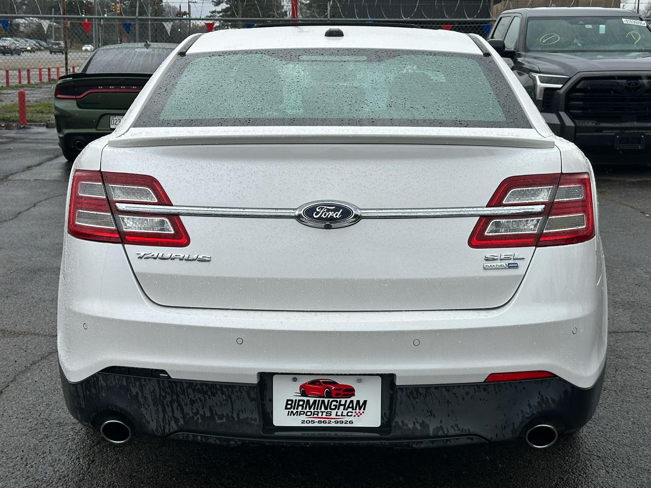 Ford Taurus 4dr Sdn SEL AWD 2015