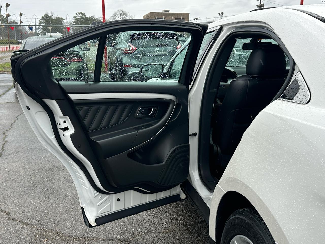 Ford Taurus 4dr Sdn SEL AWD 2015