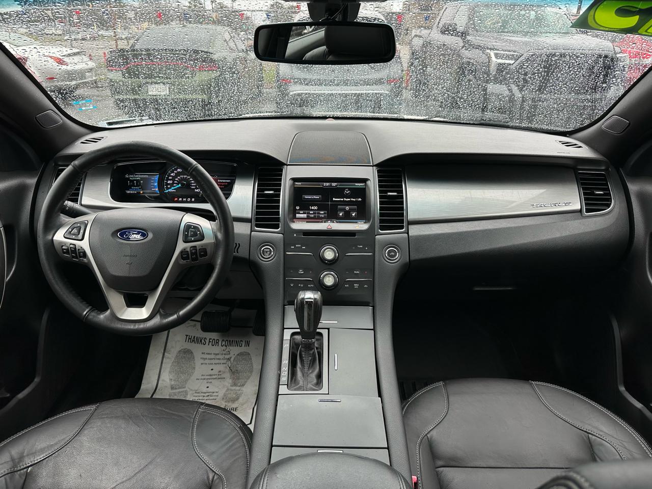 Ford Taurus 4dr Sdn SEL AWD 2015