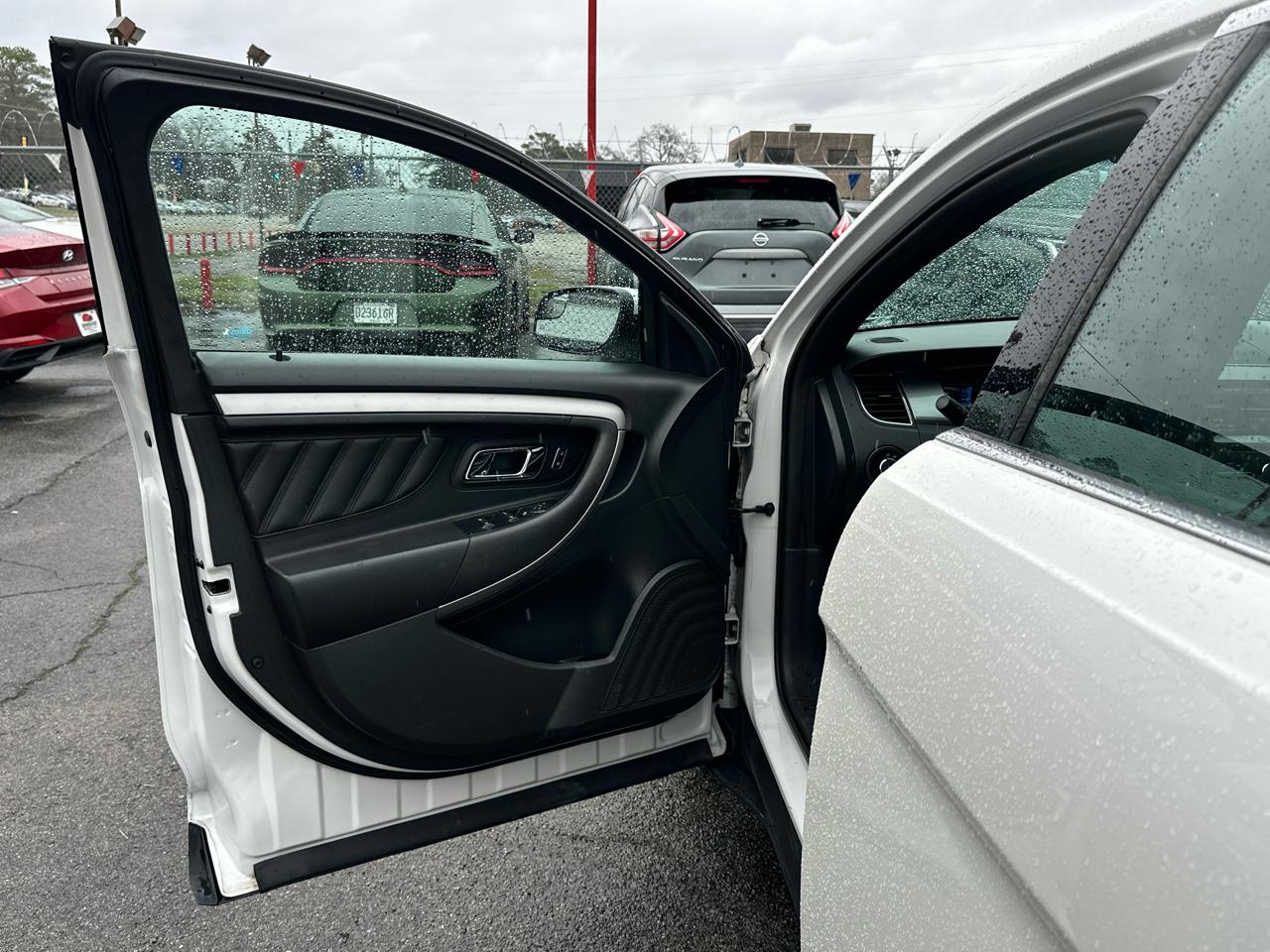 Ford Taurus 4dr Sdn SEL AWD 2015
