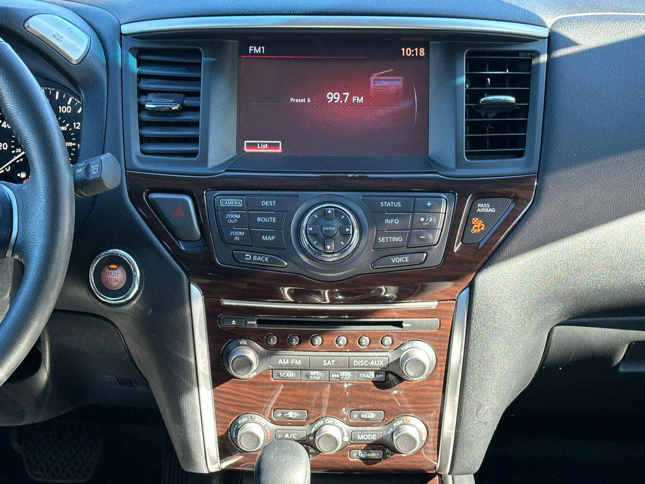 Nissan Pathfinder 2WD 4dr SL 2016