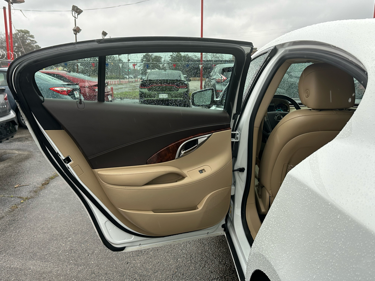 Buick LaCrosse 4dr Sdn Leather FWD 2012