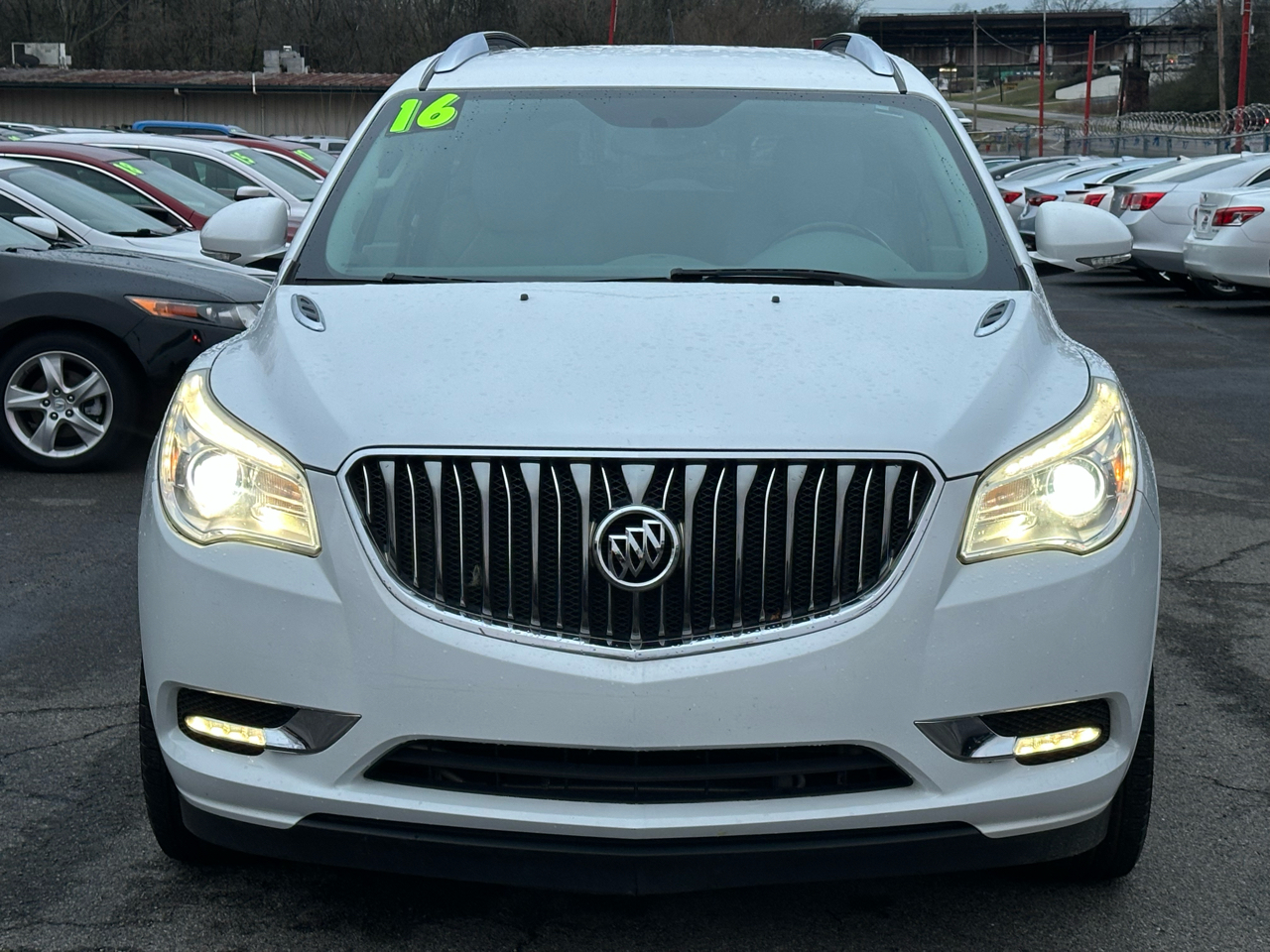 Buick Enclave FWD 4dr Convenience 2016