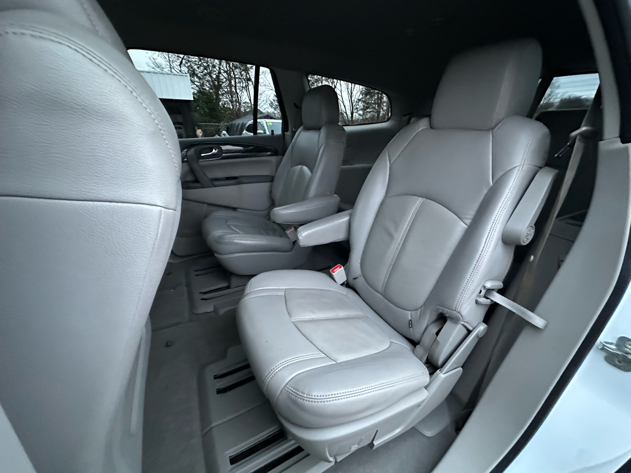 Buick Enclave FWD 4dr Convenience 2016