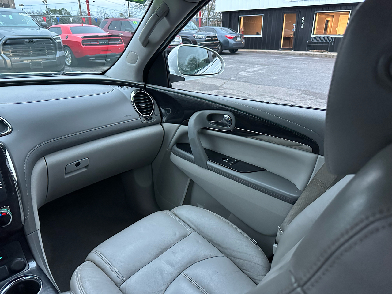 Buick Enclave FWD 4dr Convenience 2016