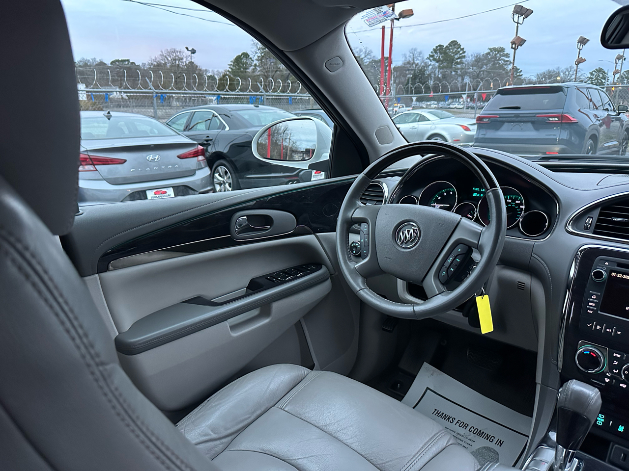 Buick Enclave FWD 4dr Convenience 2016