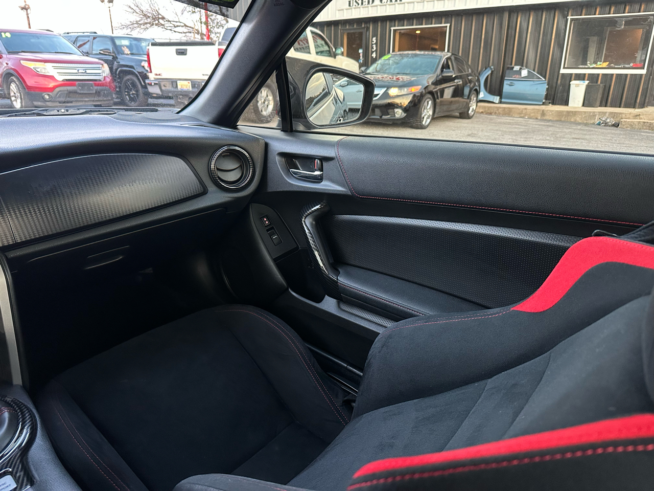 Scion FR-S 2dr Cpe Man (Natl) 2013