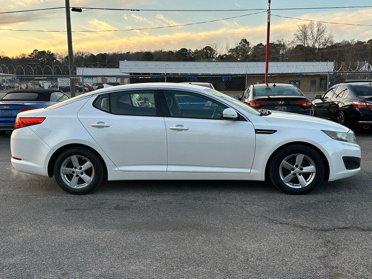 Kia Optima 4dr Sdn 2.4L Auto LX 2011