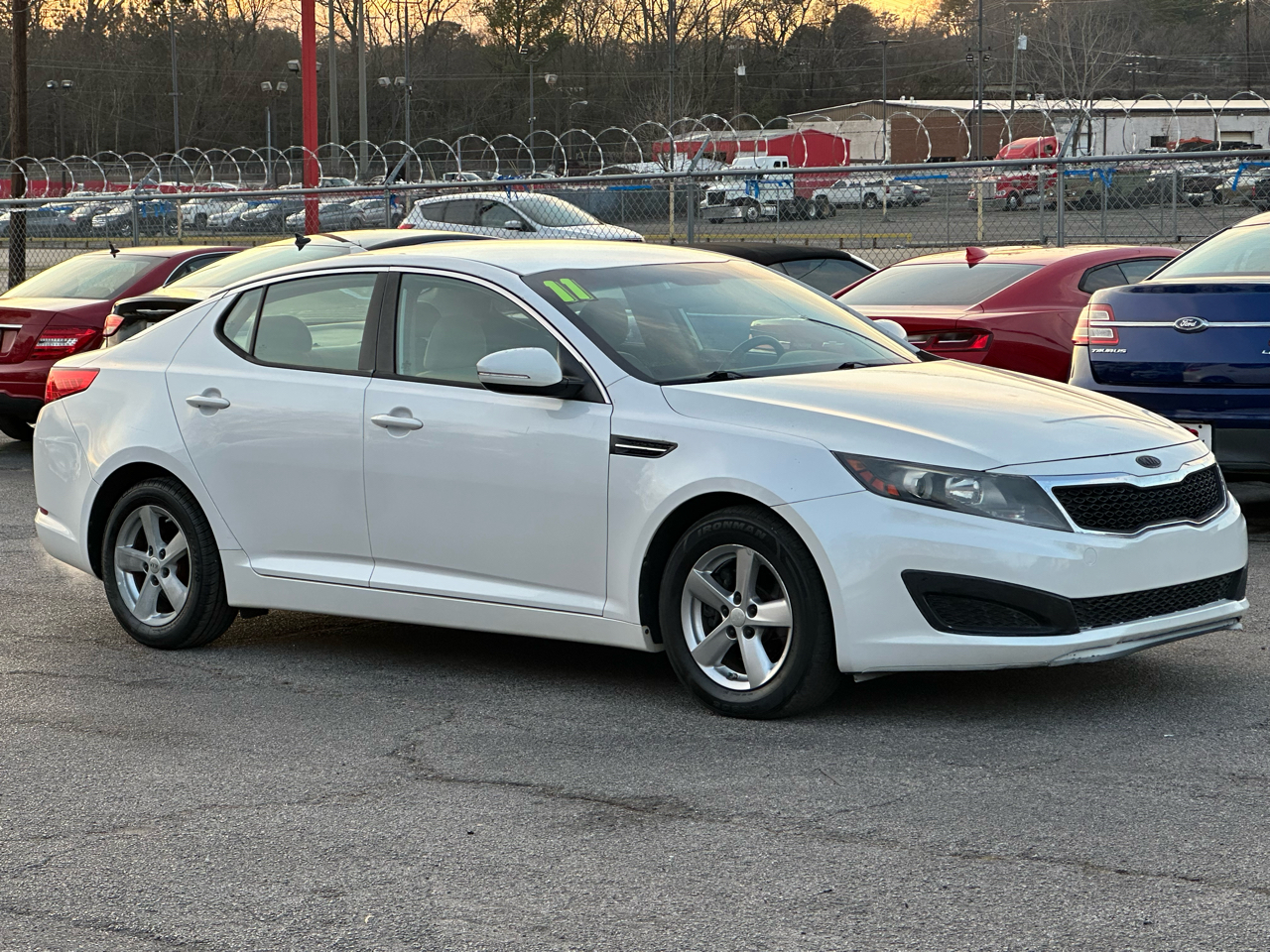 Kia Optima 4dr Sdn 2.4L Auto LX 2011