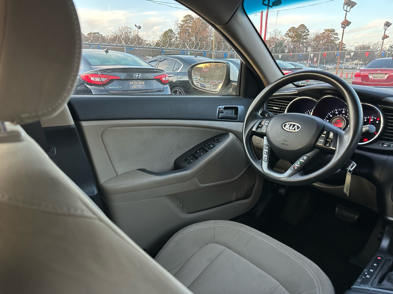 Kia Optima 4dr Sdn 2.4L Auto LX 2011