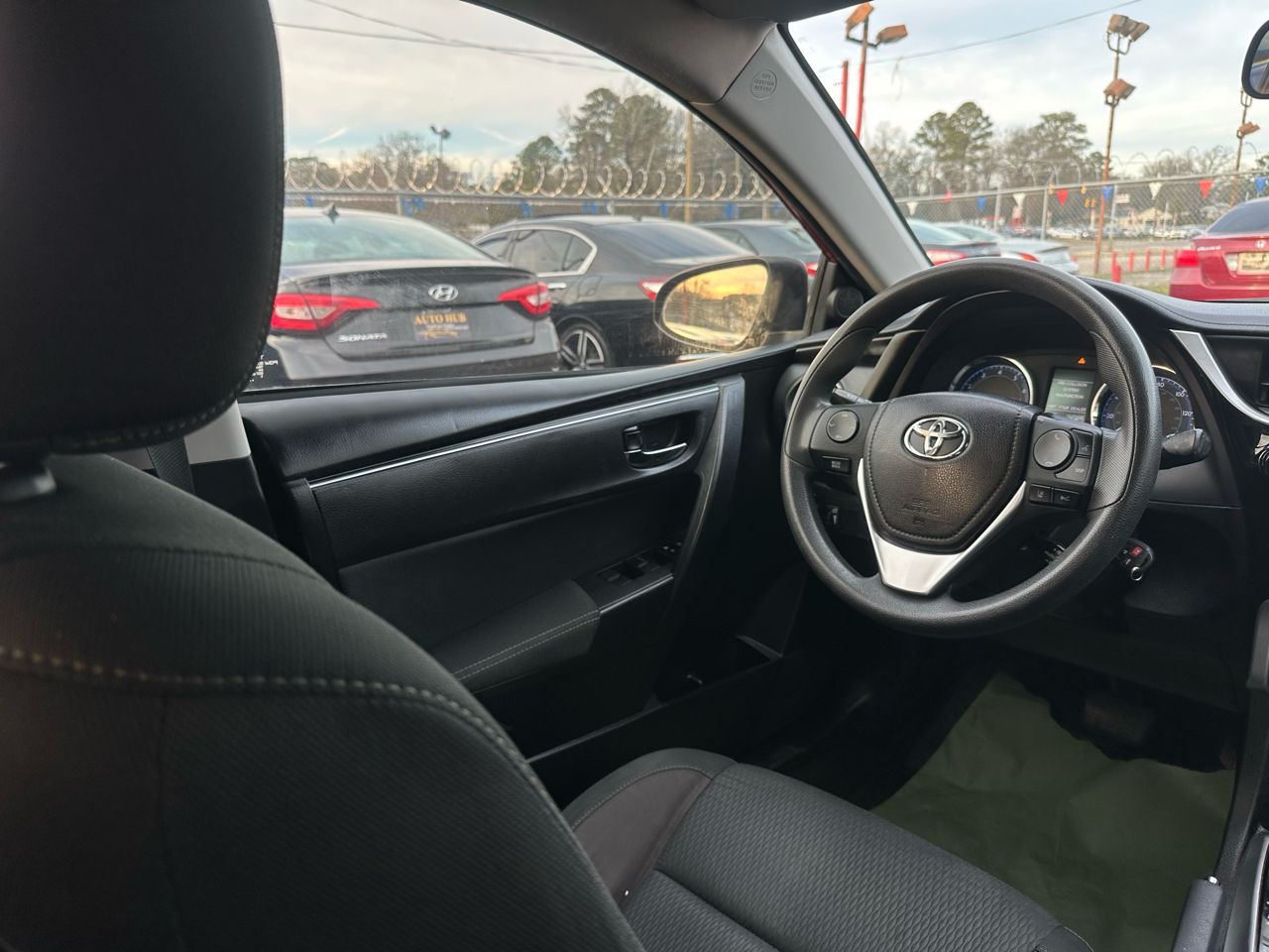 Toyota Corolla XLE CVT (Natl) 2018
