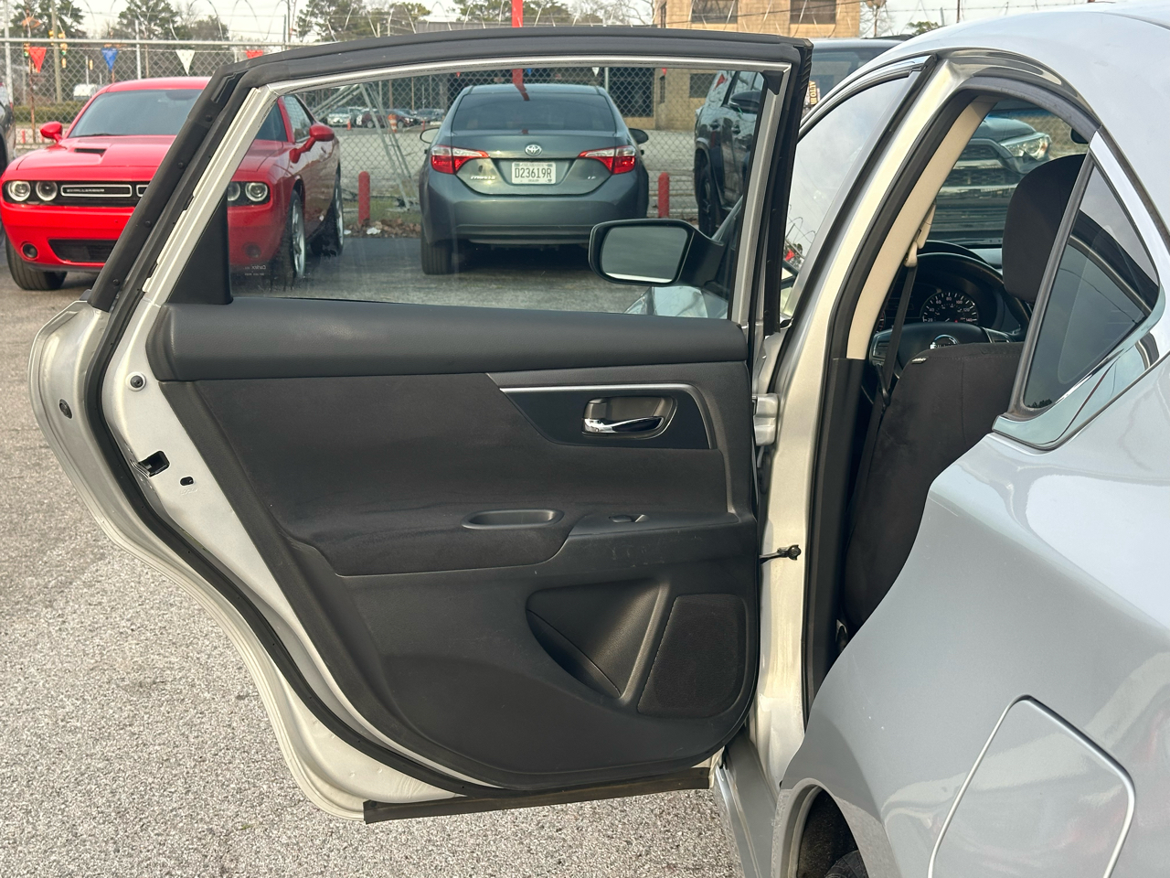 Nissan Altima 4dr Sdn I4 2.5 SV 2014